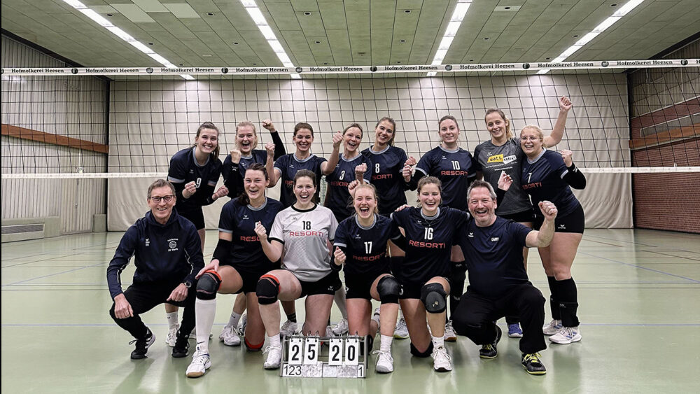 Die Volleyball-SG jubelt über den Sieg gegen Bedburg-Hau (Foto: Privat)